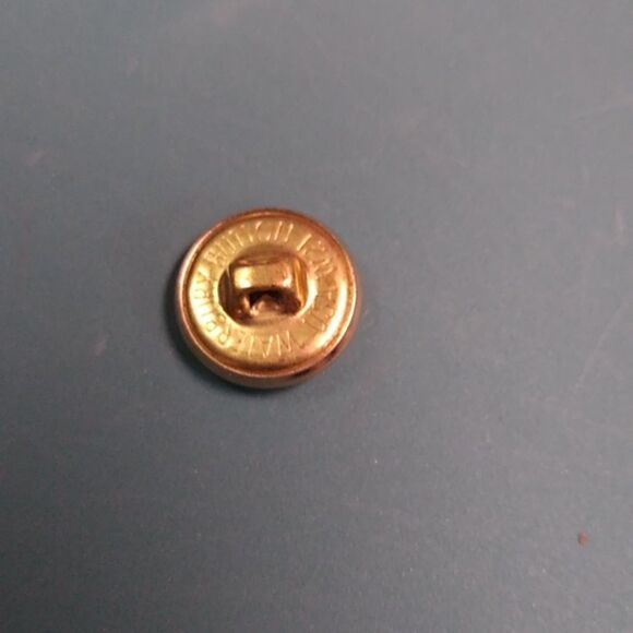 US Army Golden Eagle Shield Buttons Gold Tone Metal 4 LG 2 Sm - Picture 3 of 5